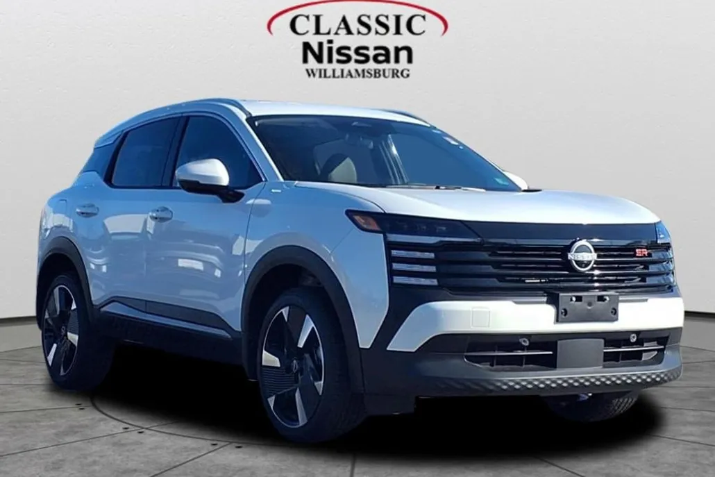2025 Nissan Kicks SR photo 1
