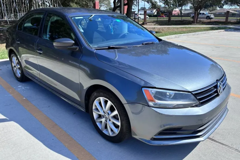 2016 Volkswagen Jetta 1.4T photo 1