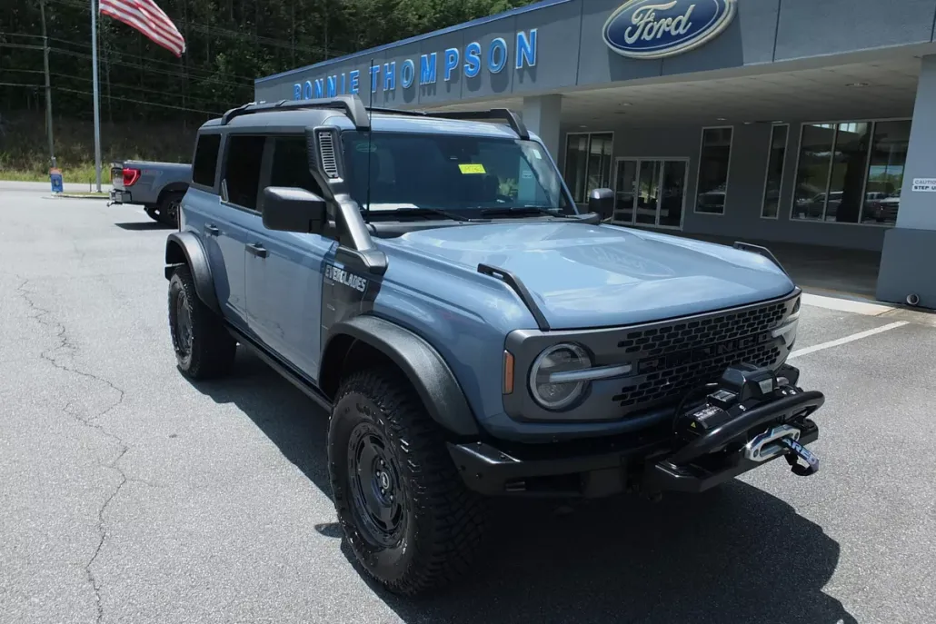 2024 Ford Bronco Everglades photo 1