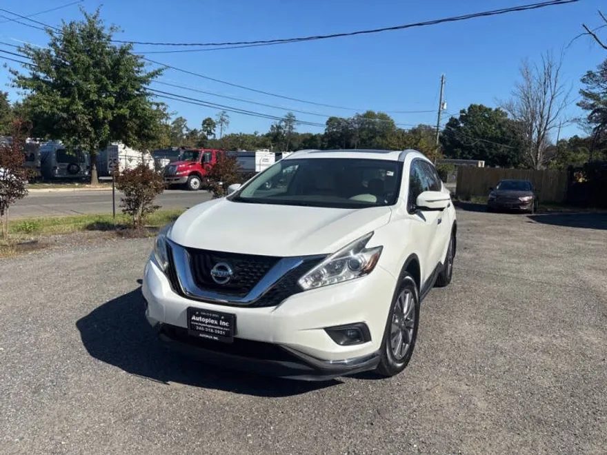 2015 Nissan Murano SL photo 1