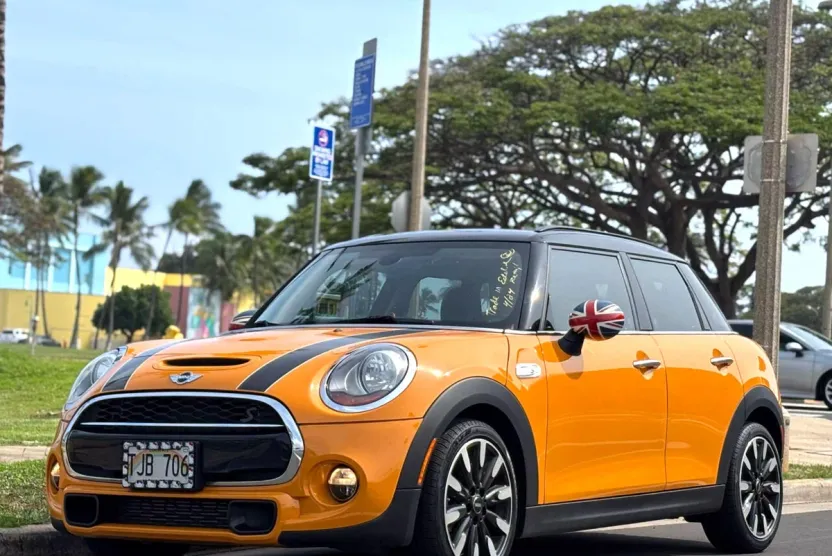 2018 Mini Cooper 4 Door Hardtop S photo 1