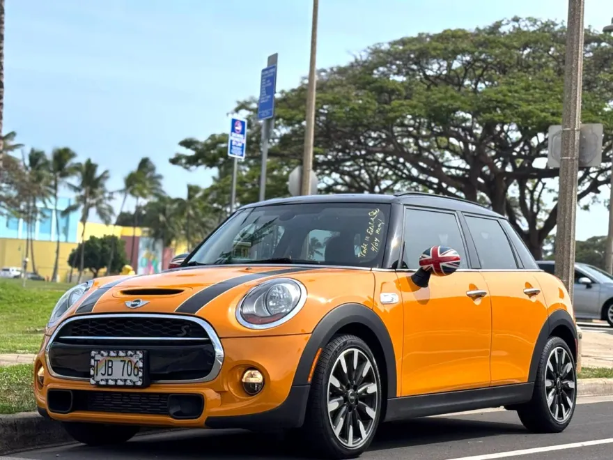 2018 Mini Cooper 4 Door Hardtop S photo 1