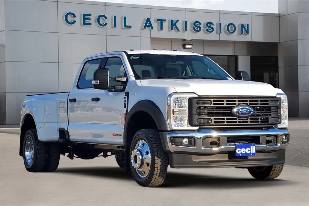 2026 Ford F-450 photo 1