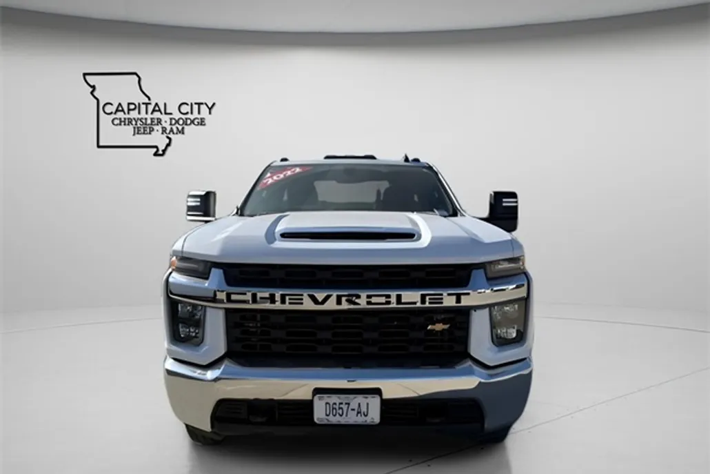 2022 Chevrolet Silverado 3500HD LT photo 1