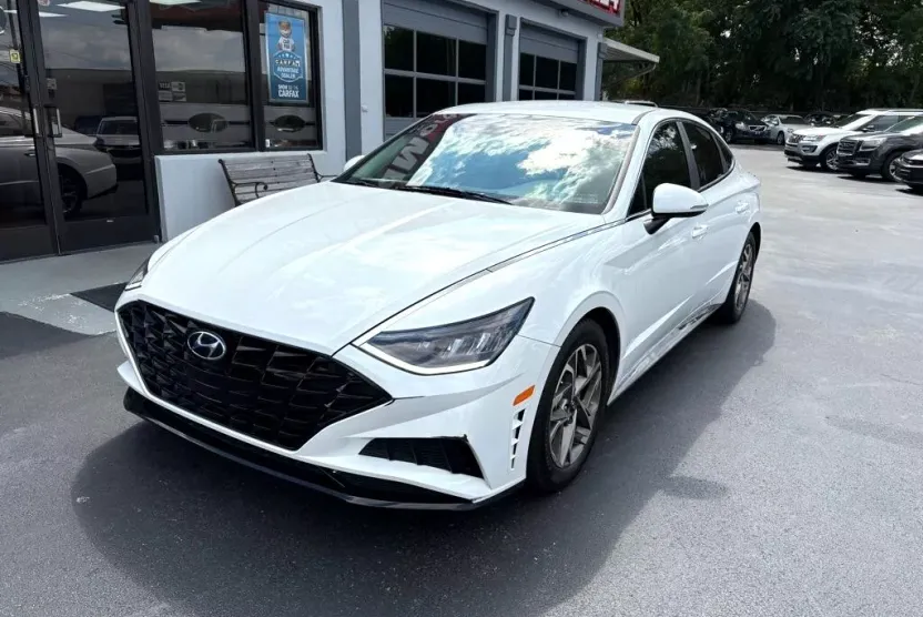 2021 Hyundai Sonata SEL photo 1