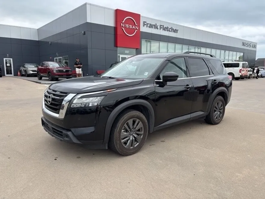 2024 Nissan Pathfinder SV photo 1