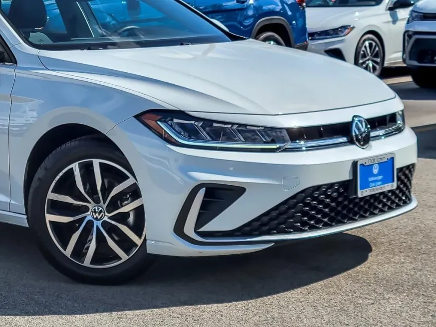 2025 Volkswagen Jetta 1.5T SE photo 1