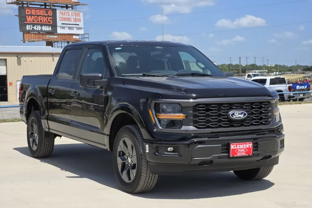 2025 Ford F-150 STX photo 1