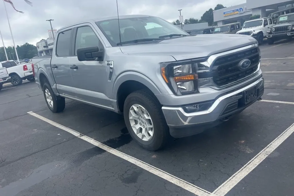 2023 Ford F-150 XLT photo 1