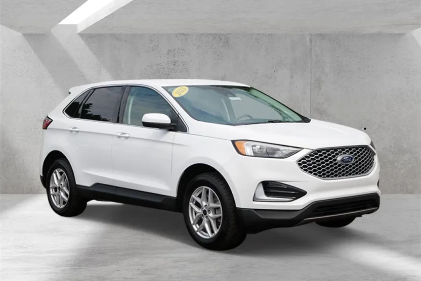 2023 Ford Edge SEL photo 1