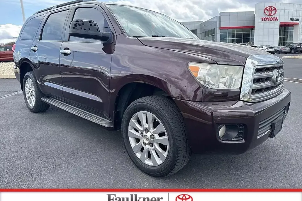 2015 Toyota Sequoia Platinum photo 1