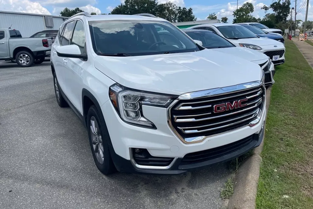 2024 Gmc Terrain SLT photo 1