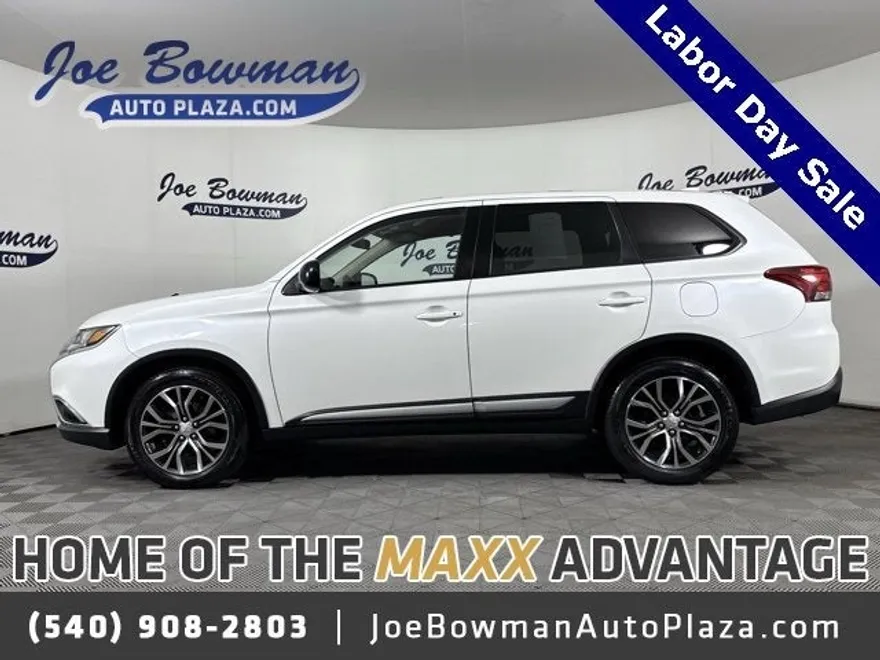 2018 Mitsubishi Outlander ES photo 1