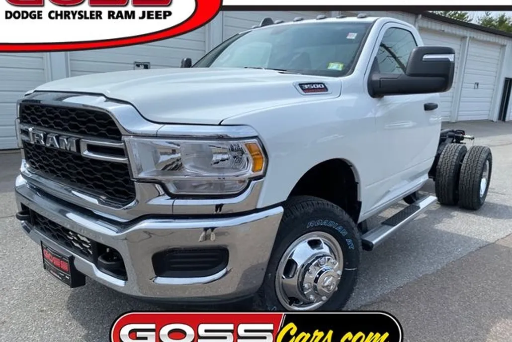 2024 Ram 3500 photo 1