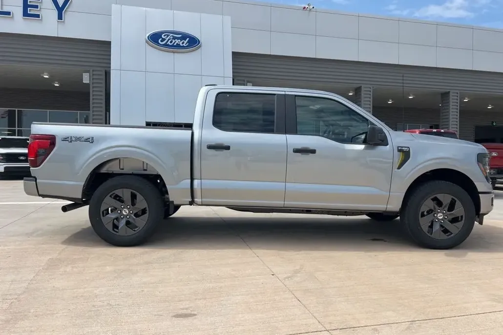 2025 Ford F-150 STX photo 1