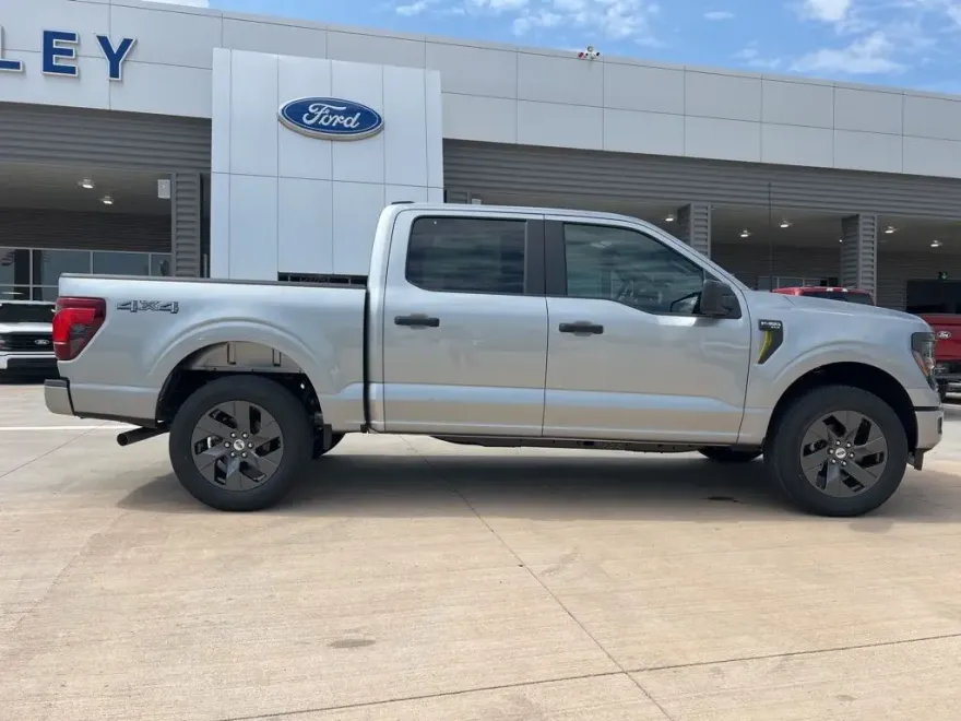 2025 Ford F-150 STX photo 1