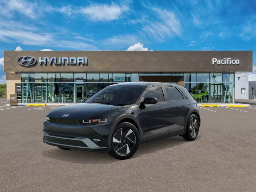 2025 Hyundai Ioniq 5 SE Standard Range photo 1