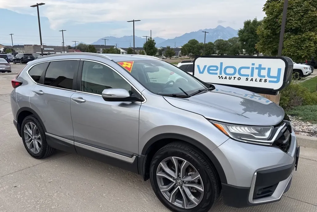 2022 Honda CR-V Touring photo 1