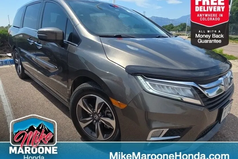 2020 Honda Odyssey Touring photo 1