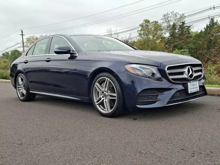 2018 Mercedes Benz E 300 Sedan photo 1