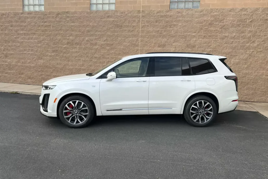 2025 Cadillac XT6 Sport photo 1