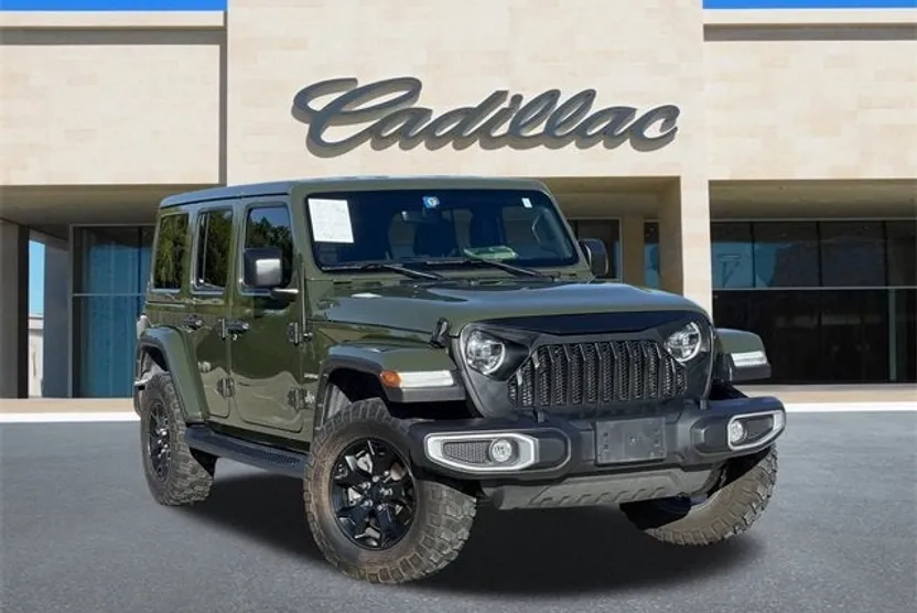 2022 Jeep Wrangler Unlimited Sahara photo 1
