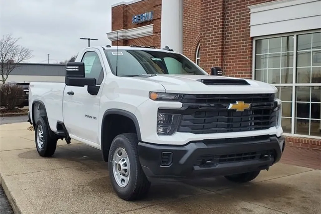 2025 Chevrolet Silverado 2500HD photo 1
