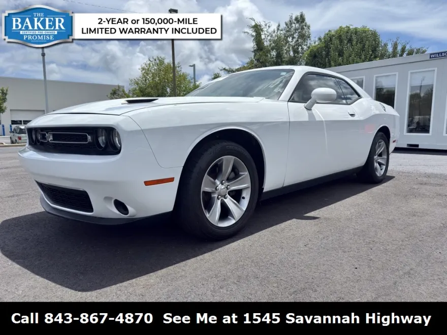 2019 Dodge Challenger SXT photo 1