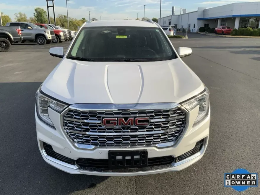 2024 Gmc Terrain Denali photo 1