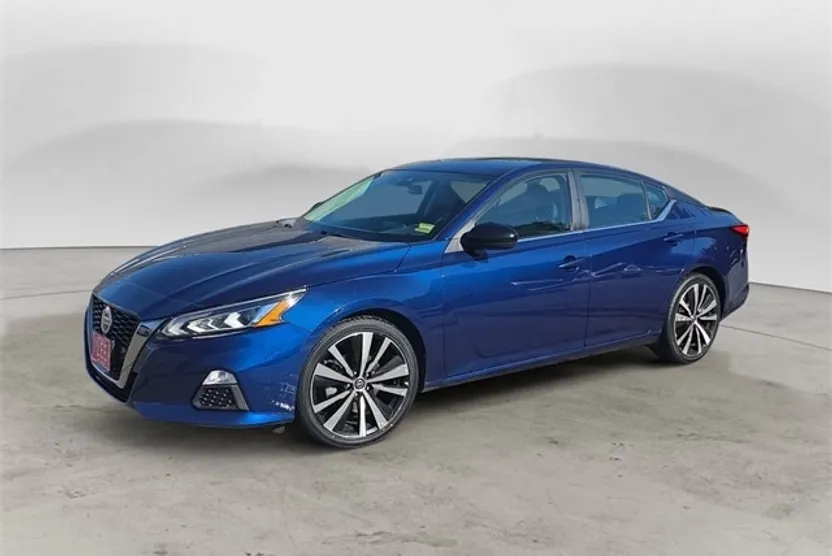 2022 Nissan Altima 2.5 SR photo 1