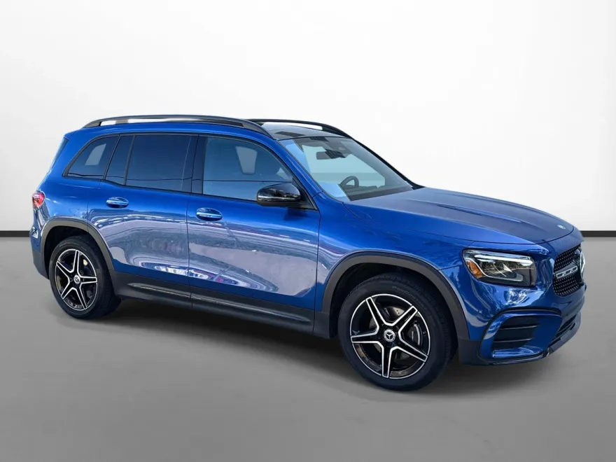 2025 Mercedes Benz GLB 250 photo 1
