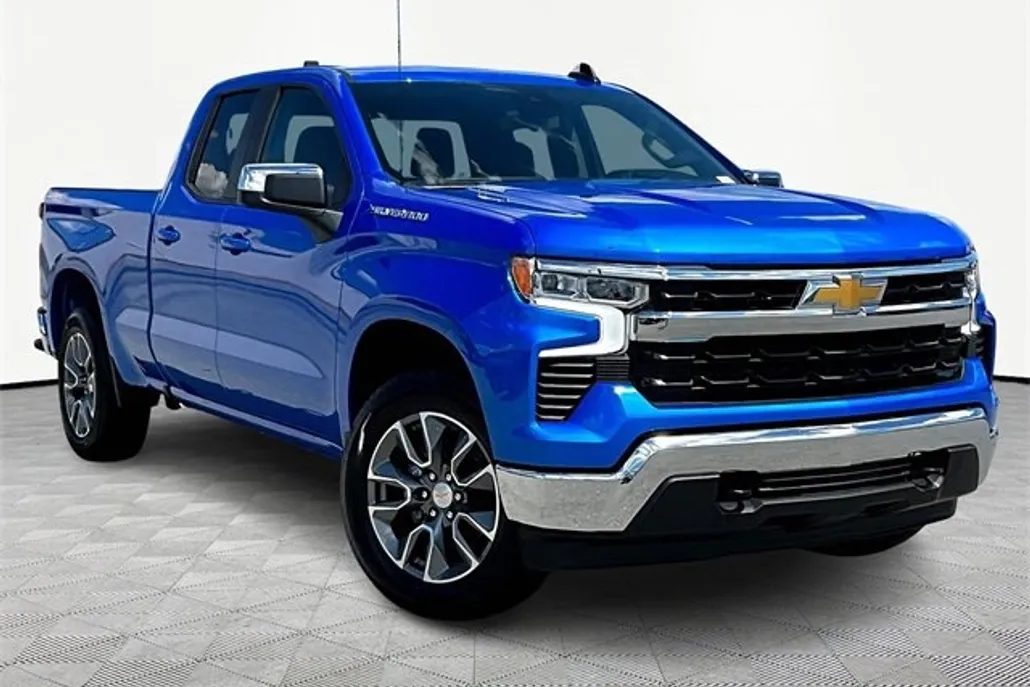 2026 Chevrolet Silverado 1500 LT photo 1
