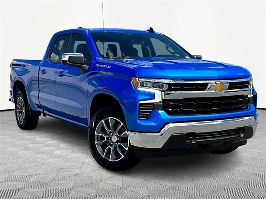 2026 Chevrolet Silverado 1500 LT photo 1