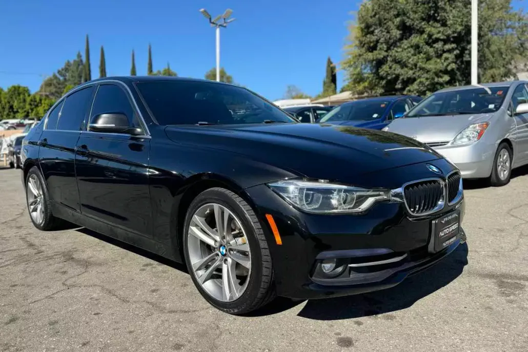 2018 Bmw 330i photo 1