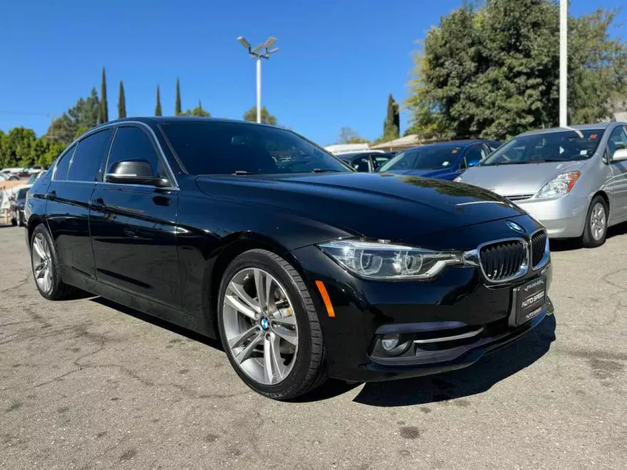2018 Bmw 330i photo 1
