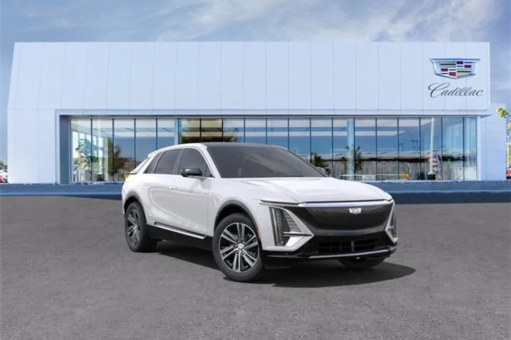 2025 Cadillac Lyriq Luxury photo 1