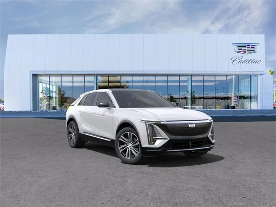 2025 Cadillac Lyriq Luxury photo 1