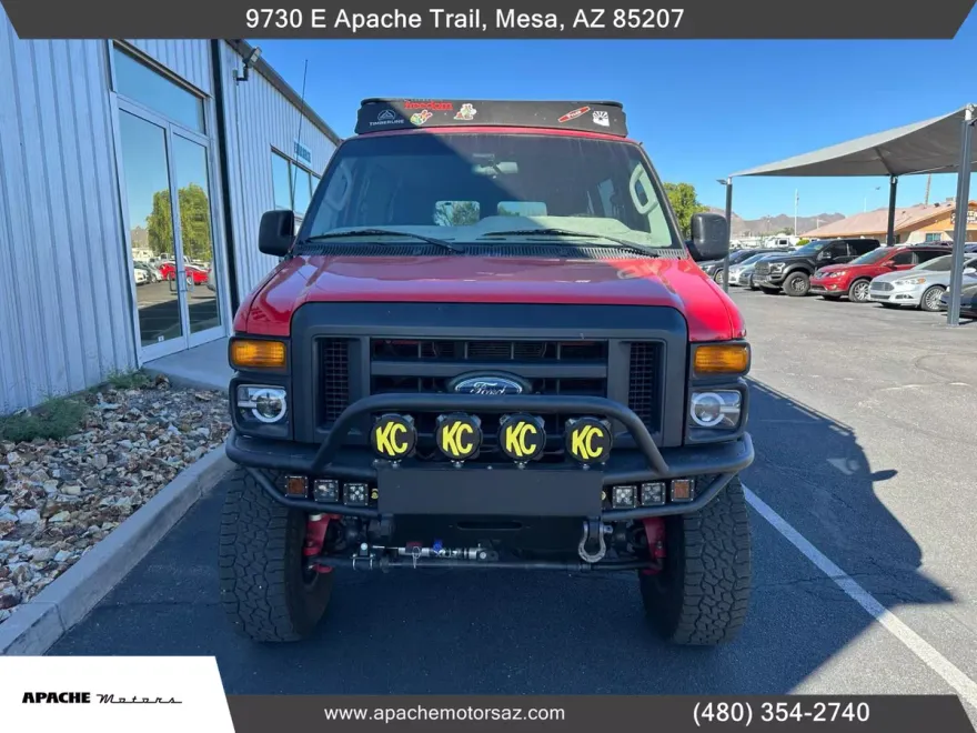 2009 Ford E-350 photo 1