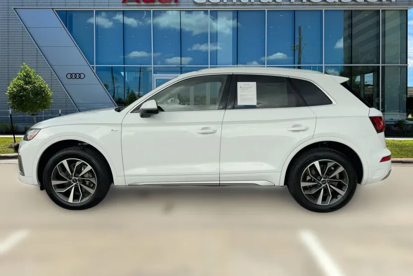 2024 Audi Q5 S line Premium Plus photo 1