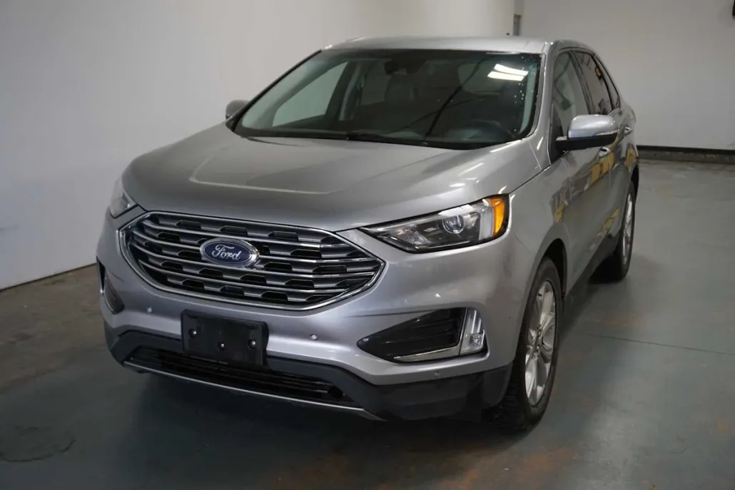 2023 Ford Edge Titanium photo 1
