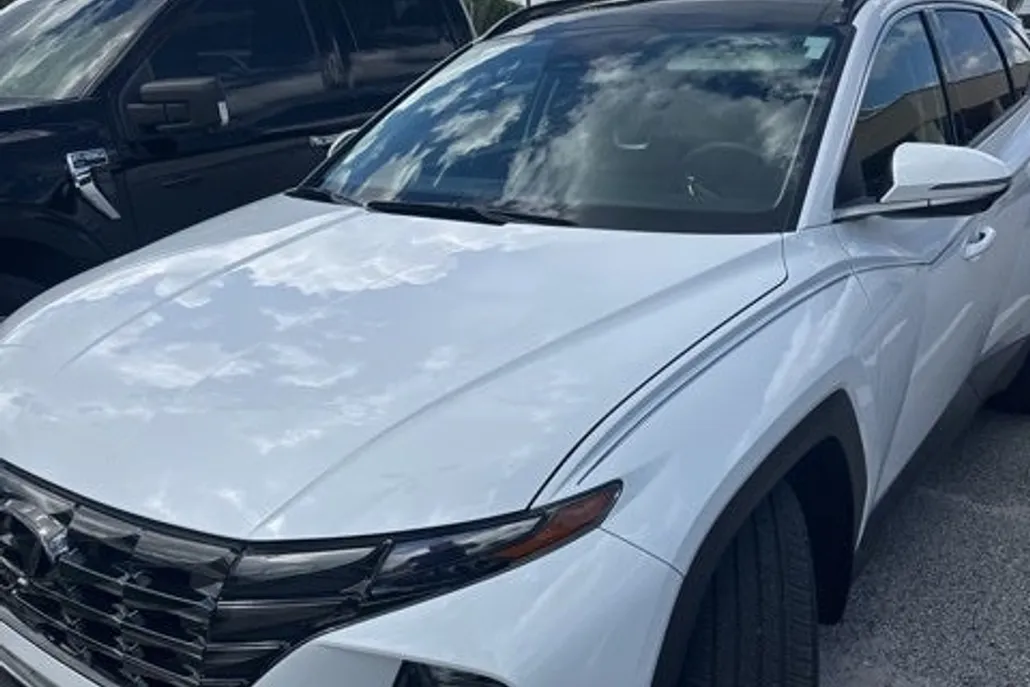 2023 Hyundai Tucson Hybrid Limited photo 1
