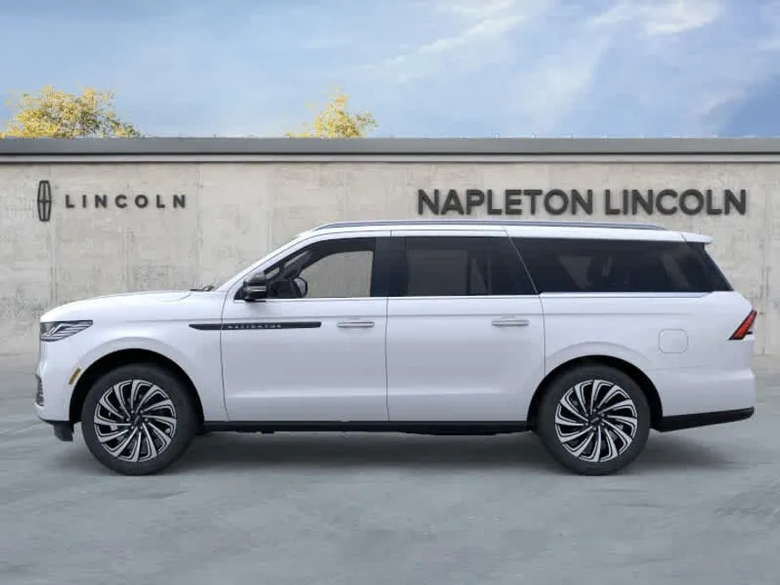 2025 Lincoln Navigator Black Label photo 1