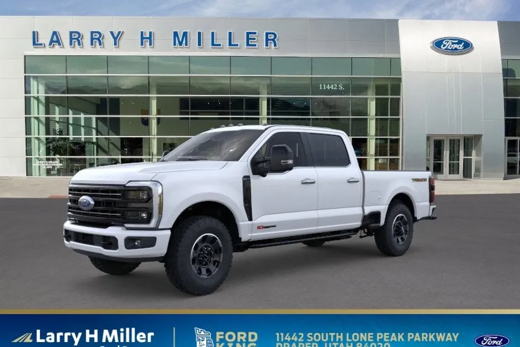 2025 Ford F-250 Platinum photo 1