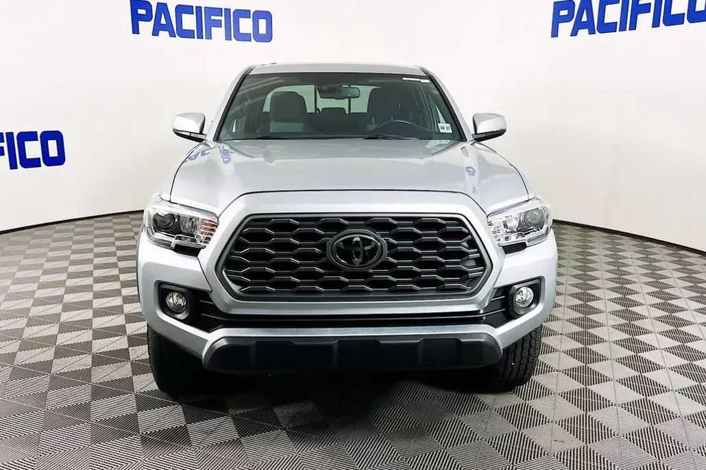 2022 Toyota Tacoma TRD Off-Road Double Cab photo 1
