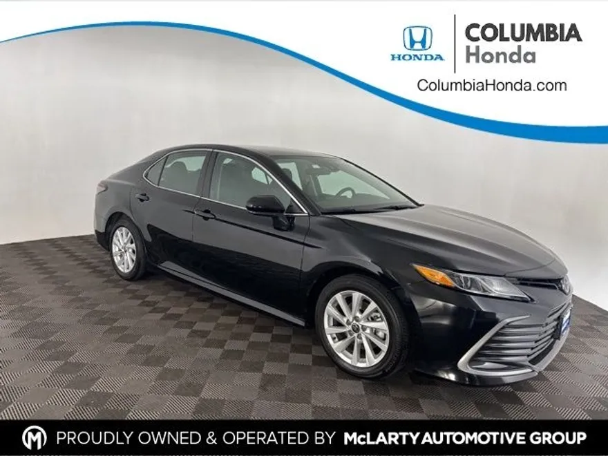 2024 Toyota Camry LE photo 1