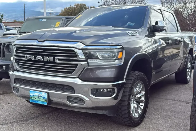 2022 Ram 1500 Laramie photo 1