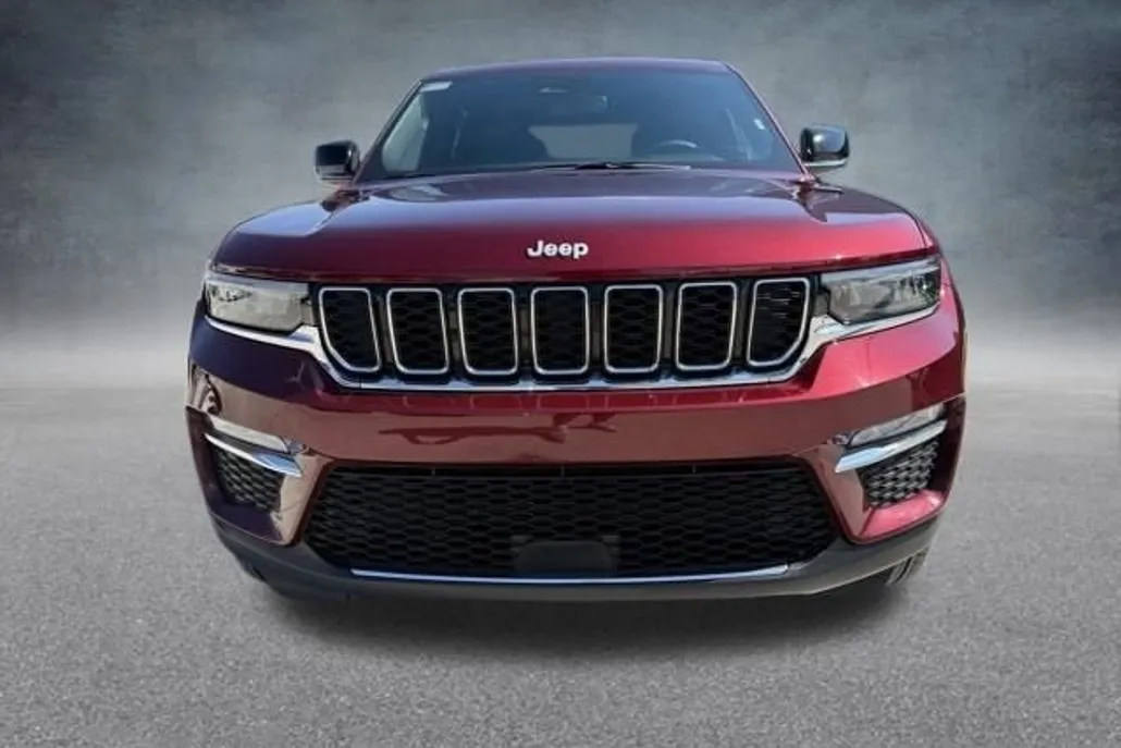 2024 Jeep Grand Cherokee Limited photo 1