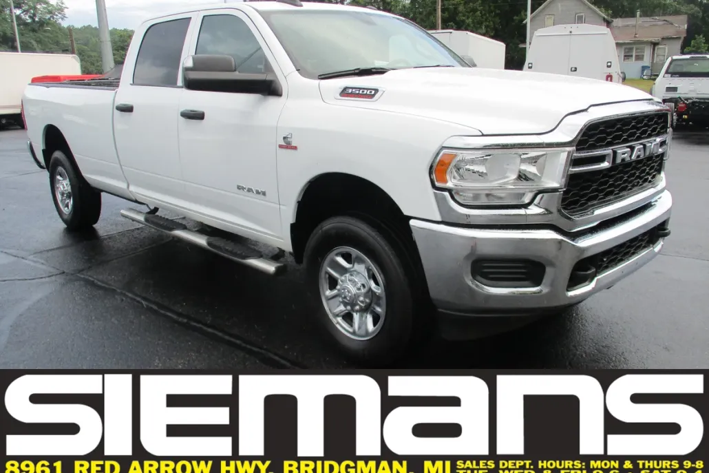 2022 Ram 3500 Tradesman photo 1