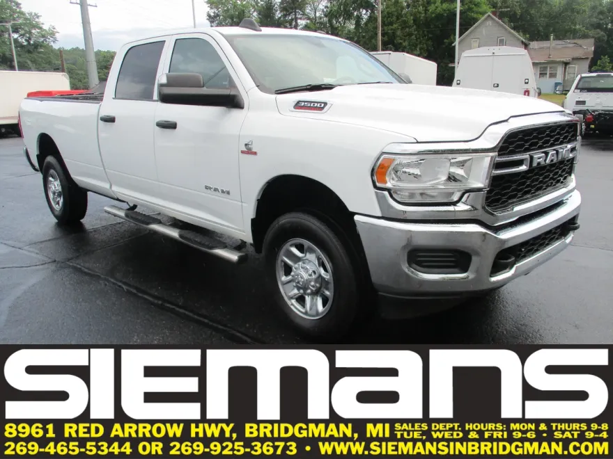 2022 Ram 3500 Tradesman photo 1