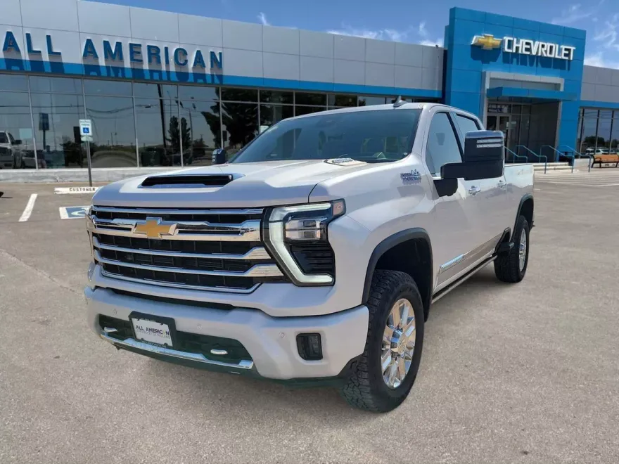2025 Chevrolet Silverado 2500HD High Country photo 1